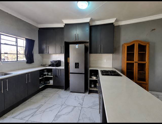 3 BEDROOM HOUSE FOR SALE IN DUNCANVILLE